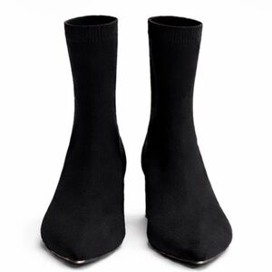 ZARA Woman Black Knit Sock Ankle Boots Pointed Toe Block Heel Size 40 / US 9